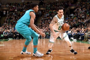 开云注册-葡超国际比赛日走向成谜，俄克拉荷马雷霆防线松动，引发热议，赛程密集仍需轮换的简单介绍